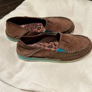 Ariat Women's Cruiser shoes